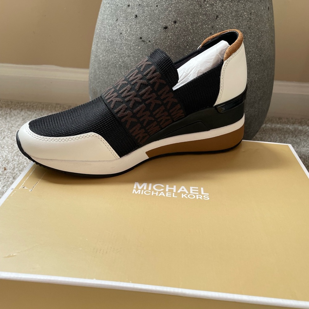 New Michael Kors Felix logo Mesh sneakers slip on trainer Black optic white